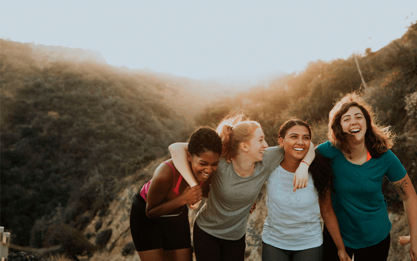 Grupo de mulheres felizes - hormônios femininos